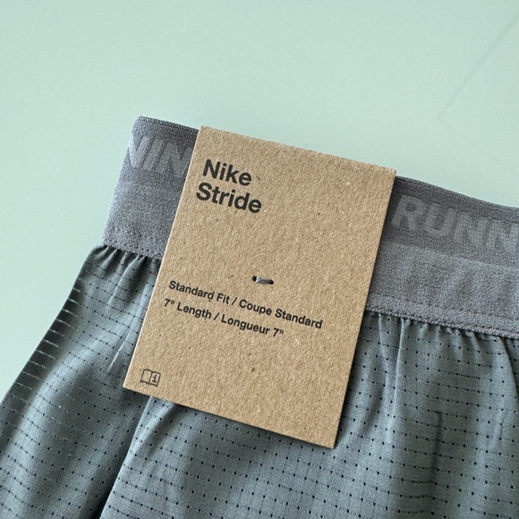 Nike men’s running short - Picture 3 of 4